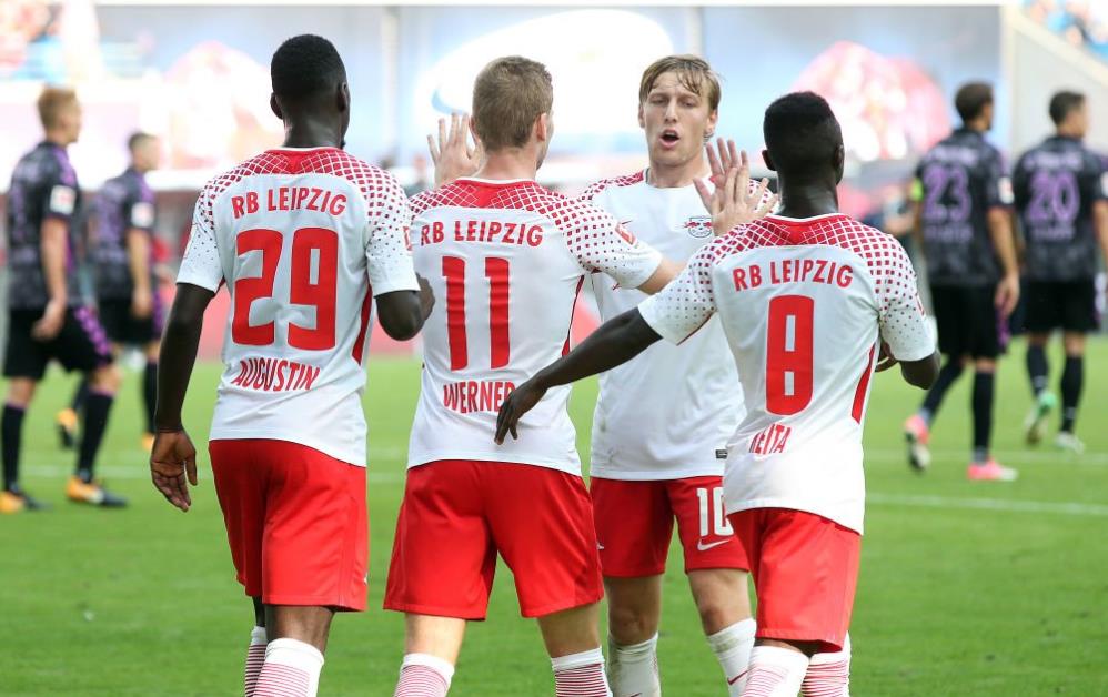 成绩仍让他 成绩仍让他